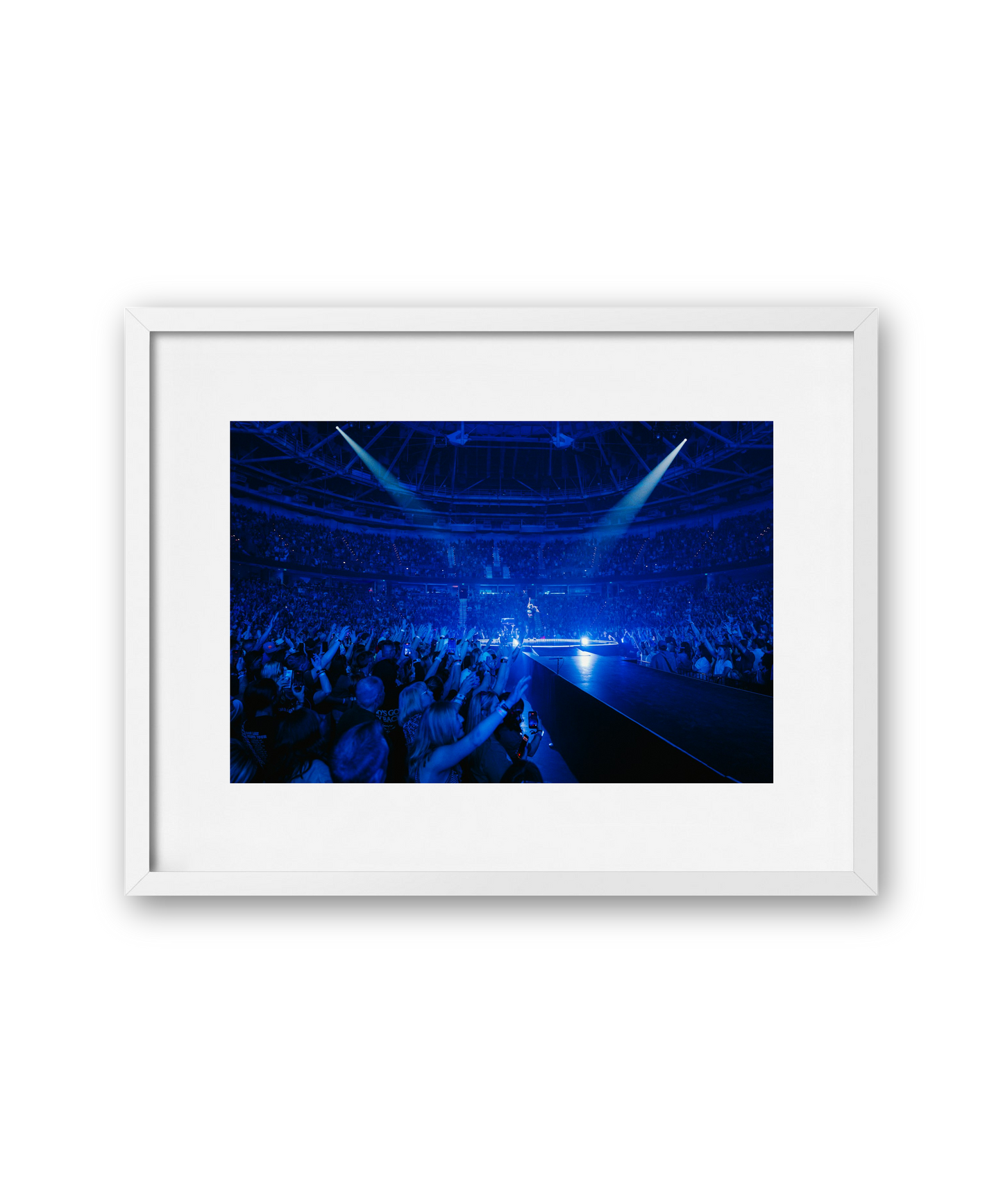 {"imageType":"product","frame":"White"}